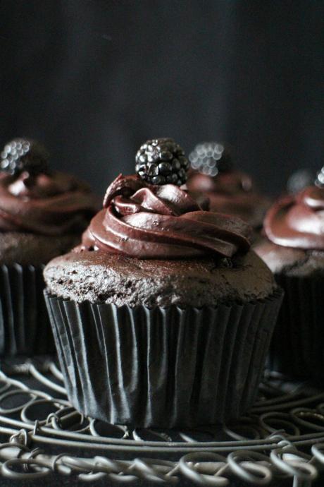 cupcakes-chocolate, moras, cupcakes-moras