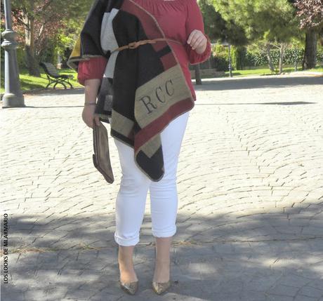 http://www.loslooksdemiarmario.com/2015/10/capa-manta-en-otono-look-curvy.html