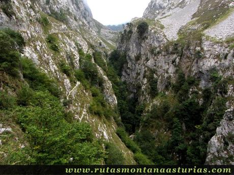 Ruta Caín Terenosa: Canal del Texu hacia Bulnes