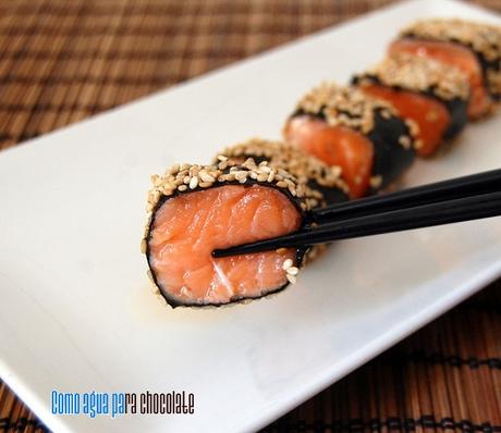 ROLLITOS DE SALMÓN CON ALGA NORI Y SÉSAMO {QUE NO SASHIMI}
