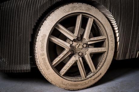 Lexus crea un coche hecho de cartón ¡y funciona!