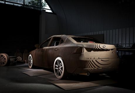 Lexus crea un coche hecho de cartón ¡y funciona!