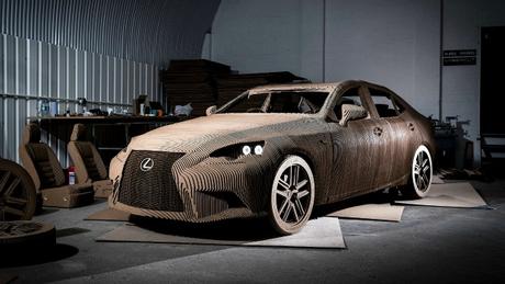 Lexus crea un coche hecho de cartón ¡y funciona!