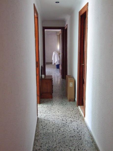 Antes y después del recibidor y pasillo + habitación pequeña