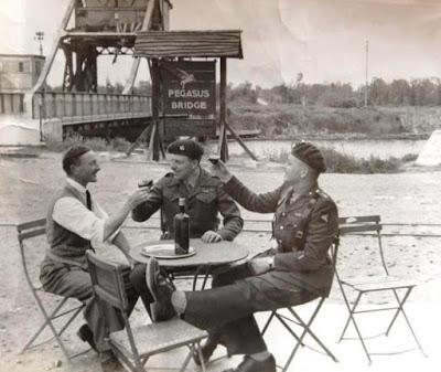 El primer café liberado de Francia