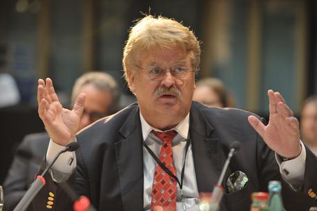Elmar Brok
