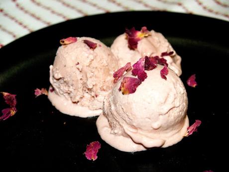 Volvemos con Helado de Pétalos de Rosas