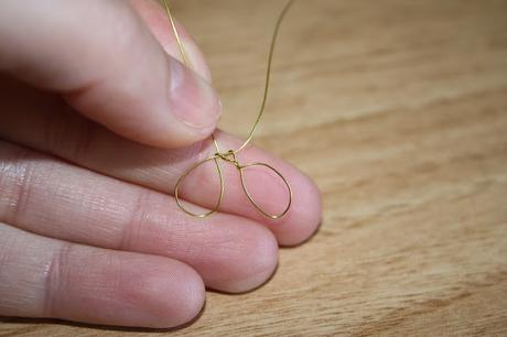 Diy: como hacer una corona floral con laca de uñas y alambre