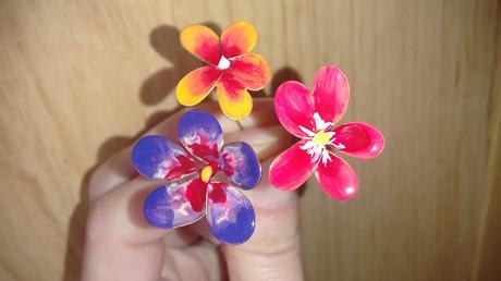 Diy: como hacer una corona floral con laca de uñas y alambre