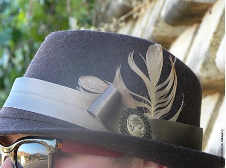 vestido-marron-chocolate-antelina-camisero-vestido-abotonado-borsalino-marron-lady-dandy-festa-talla-grande-curvy-plus-size-talla-XL-tienda-mujeres-reales-tendencias-los-looks-de-mi-armario-blogger-madrid-blogger-curvy-personal-shopper-madrid-donde-compramos-las-gorditas-look-otoño-outfit-marron-chocolate-de-ante http://www.loslooksdemiarmario.com/2015/10/chocolat-dress-festa-look-curvy.html