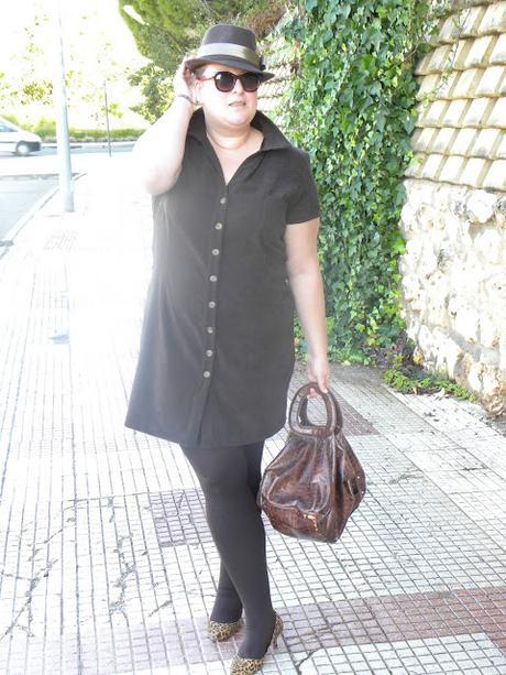 vestido-marron-chocolate-antelina-camisero-vestido-abotonado-borsalino-marron-lady-dandy-festa-talla-grande-curvy-plus-size-talla-XL-tienda-mujeres-reales-tendencias-los-looks-de-mi-armario-blogger-madrid-blogger-curvy-personal-shopper-madrid-donde-compramos-las-gorditas-look-otoño-outfit-marron-chocolate-de-ante http://www.loslooksdemiarmario.com/2015/10/chocolat-dress-festa-look-curvy.html