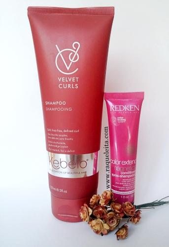 Probando Velvet Curls Shampoo de Kebelo y Color Extend Magnetics Conditioner de Redken