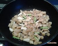 Tartaletas de jamón ibérico rellenas de revuelto de ajetes y setas