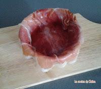 Tartaletas de jamón ibérico rellenas de revuelto de ajetes y setas