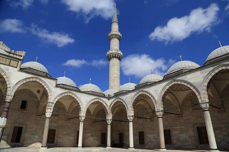 ESTAMBUL, tradición y oración.