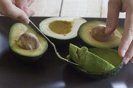 Alitas de pollo con guacamole
