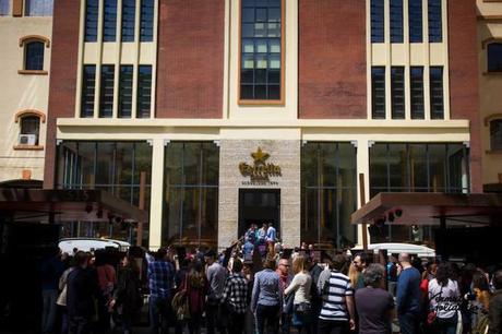 vermut solidario estrella damm movember