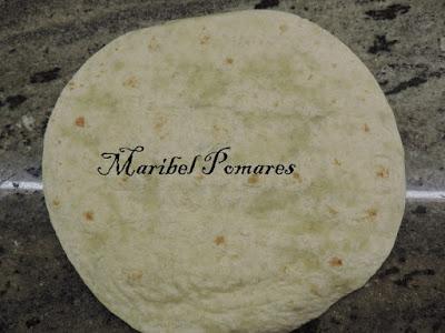 Wraps de aprovechamiento con pollo, lechuga, tomate, pimiento.