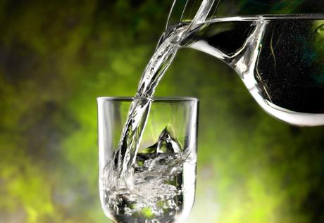 El agua alcalina, sus propiedades y beneficios