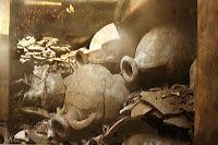 Fuente: http://ceipac.gh.ub.es/MOSTRA/images/p03_1.jpg La sorprendente montaña de ánforas llamada Monte Testaccio