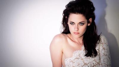 Kristen Stewart se desnuda para Mario Testino