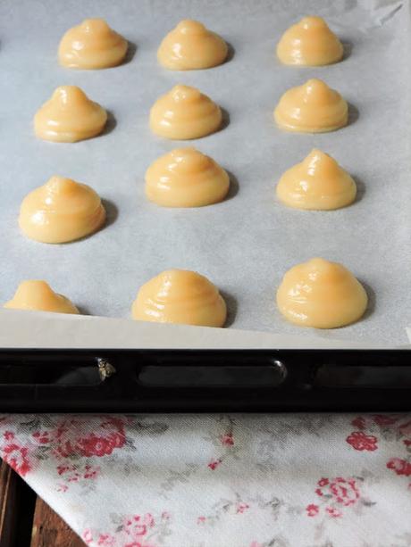 Crullers con chocolate y azucar y ¿como preparar pasta choux?