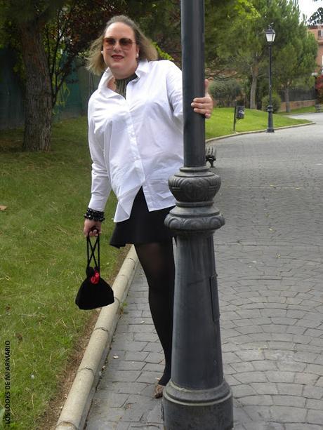 http://www.loslooksdemiarmario.com/2015/10/camisa-blanca-look-y-guia-de-compras.html