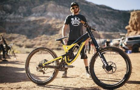 Las bicis del Red Bull Rampage 2015