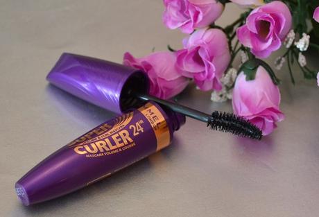 “Supercurler 24h Volume & Curl” de RIMMEL – máscara y rizador de pestañas todo en uno