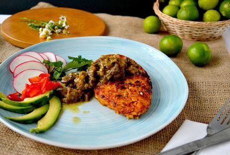 Tacu tacu relleno de seco - Arroz con alubias relleno de ternera guisada