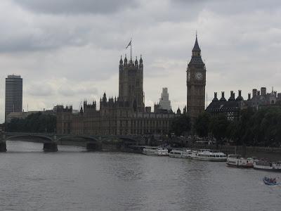 El Big Ben está diseñado de tal forma que sus agujas no se ven alteradas por ningún factor atmosférico.