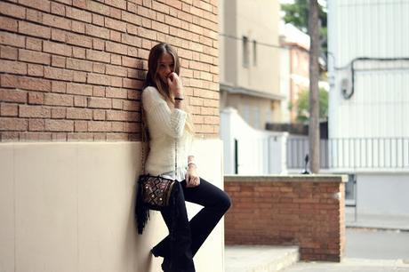 FLARED IN BLACK FLARED IN BLACK