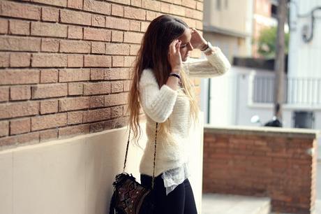 FLARED IN BLACK FLARED IN BLACK