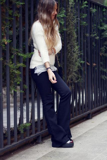 FLARED IN BLACK FLARED IN BLACK