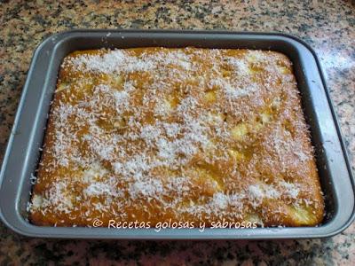Bizcocho de manzana y coco