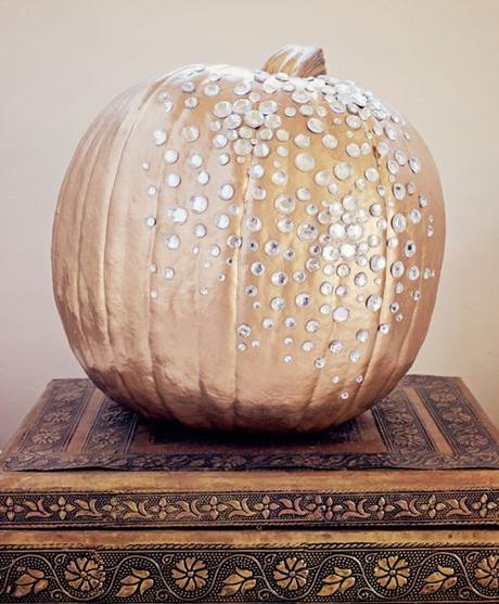 10 IDEAS ORIGINALES Y ELEGANTES DE DECORAR CALABAZAS