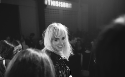 Suki Waterhouse, el nombre del momento
