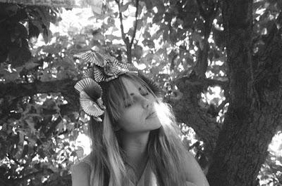 Suki Waterhouse, el nombre del momento