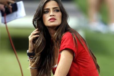 Sara Carbonero,  y su collar solidario 