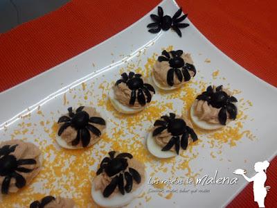 Huevos con paté de sardina. Receta de Halloween