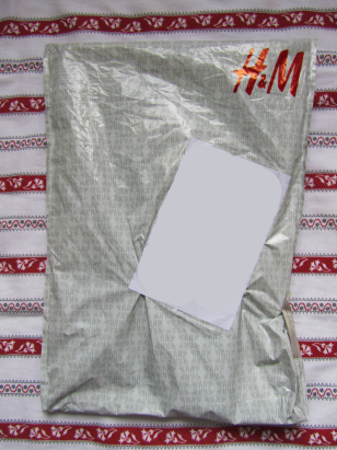 Packaging Exterior (1:2) - H&M