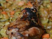 Pierna cordero lechal cama verduras.