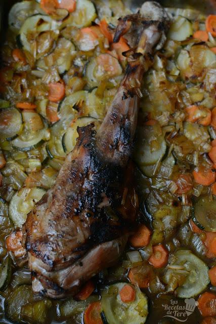 Pierna de cordero lechal en cama de verduras tererecetas 04