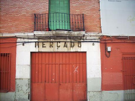 IMÁGENES NOCTURNAS DEL CENTRO CULTURAL DISEÑADO POR A-CERO EN GETAFE