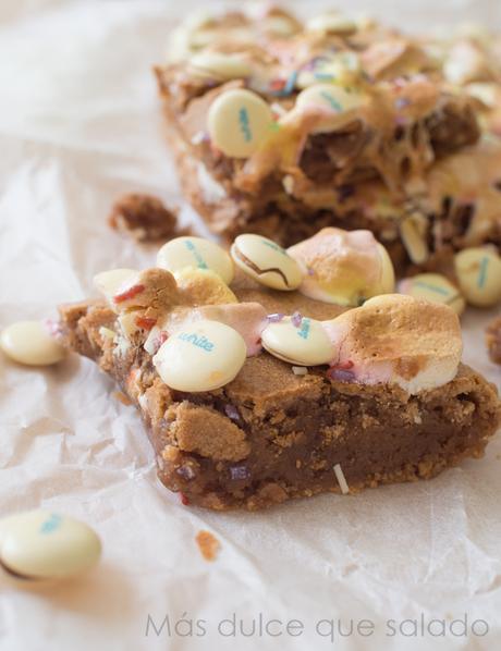 Bars con nubes y lacasitos white