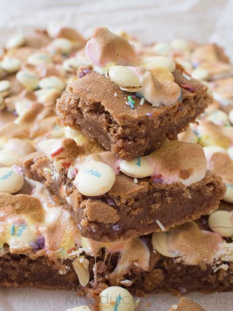 Bars con nubes y lacasitos white