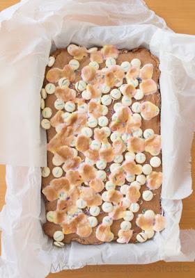 Bars con nubes y lacasitos white