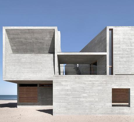 Biblioteca a orillas del Pacífico Biblioteca a orillas del Pacífico