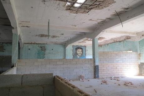 Demolieron su hogar, hoy viven en un almacén Foto-10.-Área-que-esta-preprando-una-familia-para-vivir.