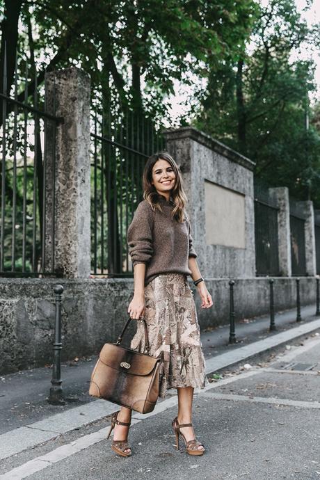 Ralph_Lauren-Sequins_Midi_Skirt-Tiffin_Bag-MFW-Milan_Fashion_Week-Outfit-16
